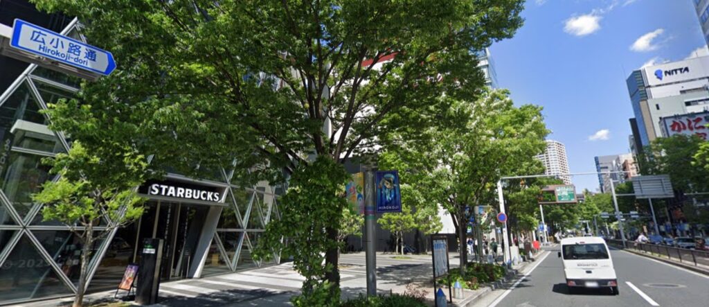 スパイラルタワーズ横の通り